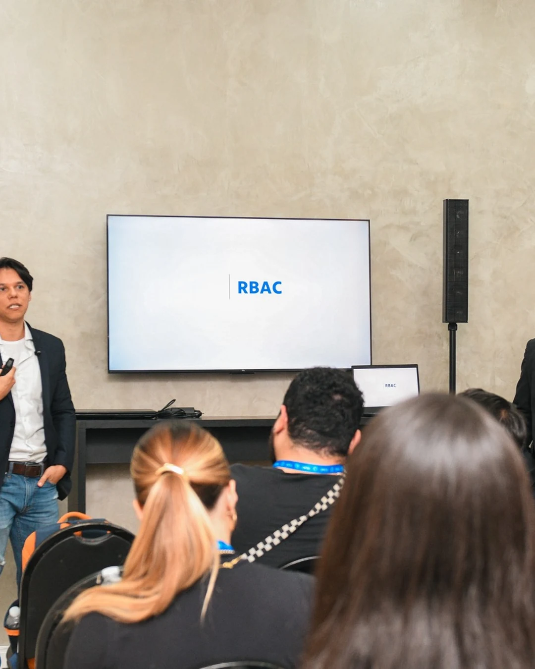 Cesar Telles em aula sobre RBAC